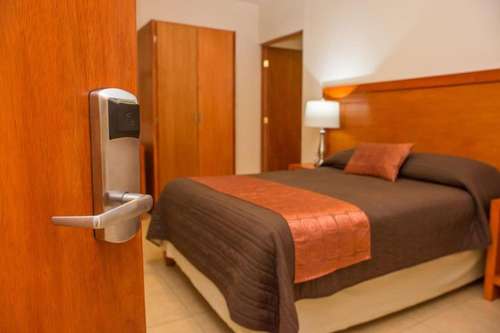 www.hotelmarllou.com