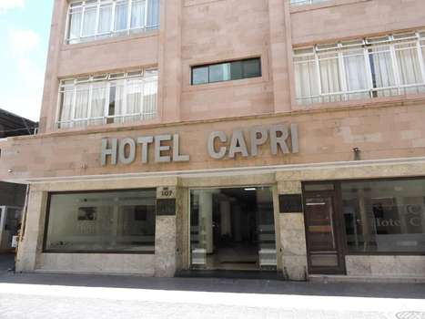 www.hotelcaprideleon.com