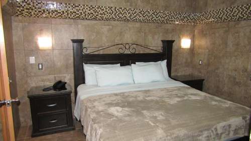 www.hotelrumasanluis.com