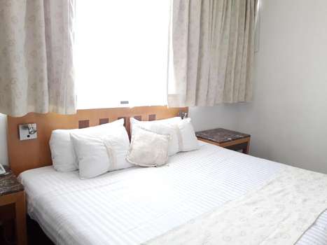 www.hotelnapoles.com