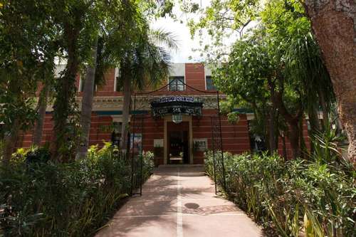www.hotelcasasanangel.com
