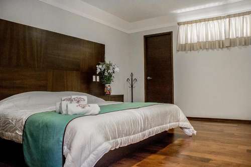 www.hotelrealdeloro.com
