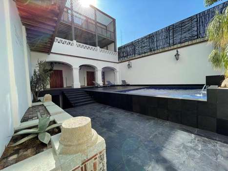 www.lanoria.com