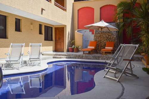 www.casacelestehotel.com