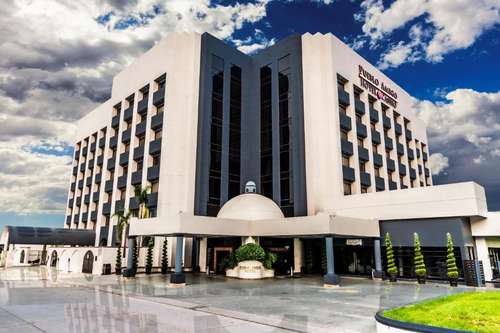 www.hotelpuebloamigo.com