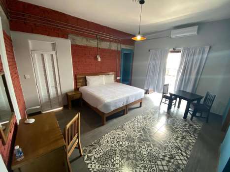 www.hotelmesondelbarrio.com