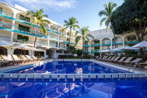 www.hotelsuitesvillasol.com