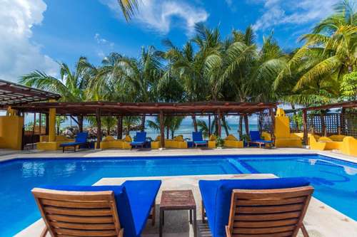 www.hotelmesondemita.com