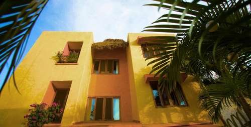 www.hotelcielorojo.com