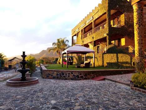 www.casadonajuana.com