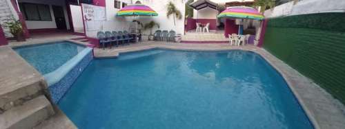 www.hotelayalamarmanzanillo.com