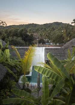 www.mariihotel.com