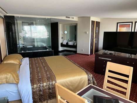 www.hotelscala-magna.com