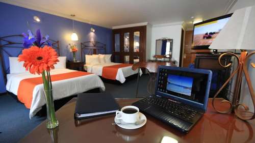 www.hotelciros.com