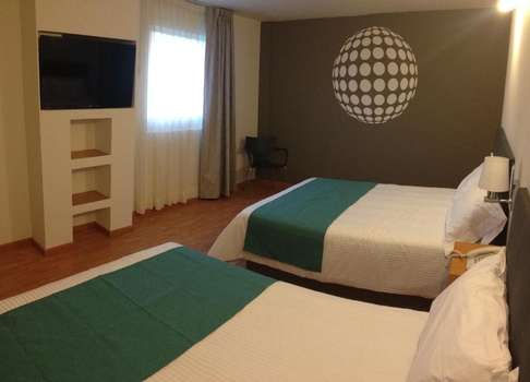 www.hoteldajana.com