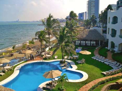 www.hotelplayacaracol.com.mx