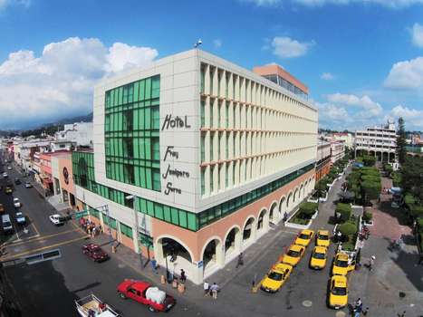 www.hotelfrayjunipero.com