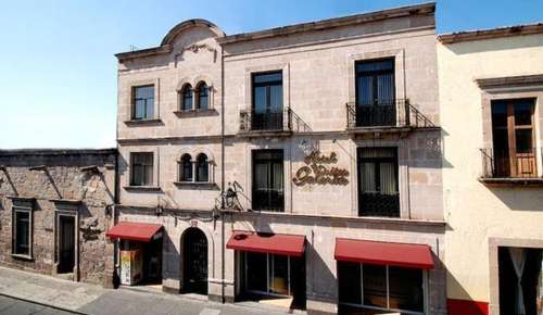 www.galeriasuites.com
