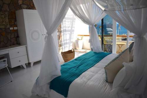 www.casatararetreat.com