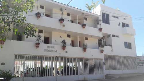 www.hotelcasachacala.com