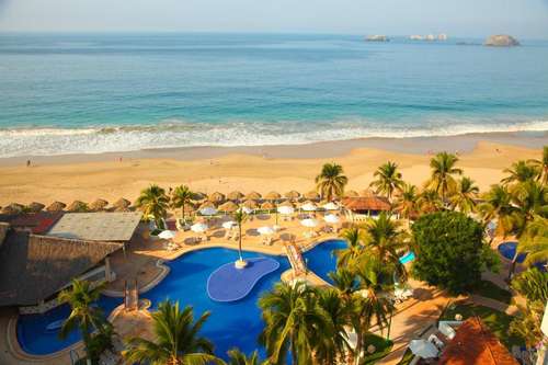 www.krystal-ixtapa.com