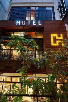 www.chaos-hotel.com
