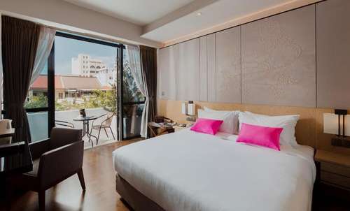 www.victoriagardenhotel.com