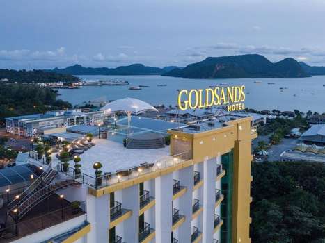 www.goldsandslangkawi.com