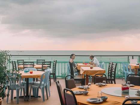 www.royalagatebeachresort.com