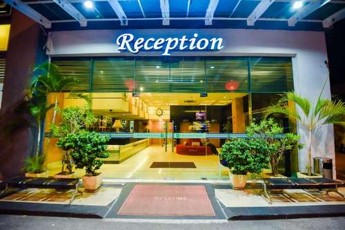 www.ritzgardenhotelmanjung.com
