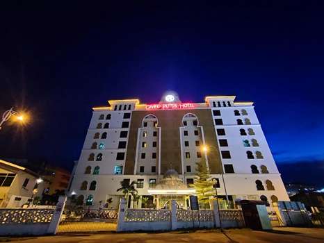 www.grandputerihotel.com