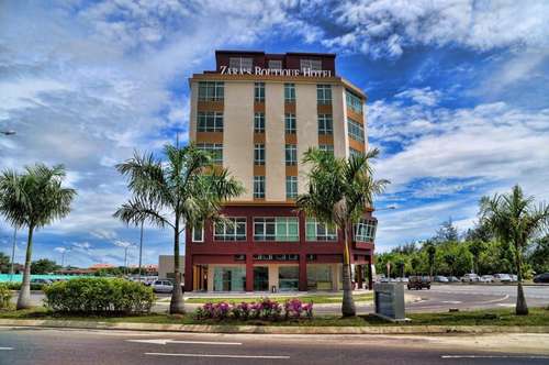 www.zarasboutiquehotel.com