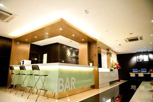 www.starz-hotel.com