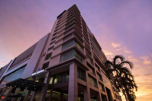 www.hotelgrandis.com