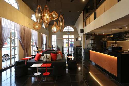 www.avenuejhotels.com