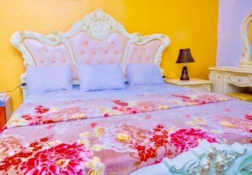 www.worldclasshotelng.com