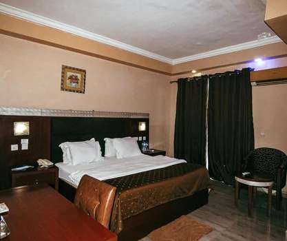 www.marcopolohotelandsuites.com