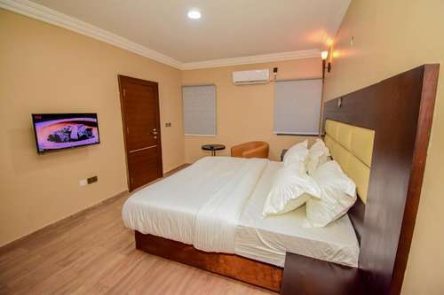 www.fadarsplace.com