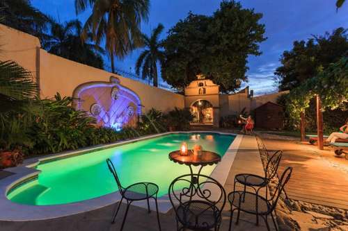 www.hotellosrobles.com