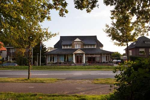 www.hotelhetlandhuis.nl