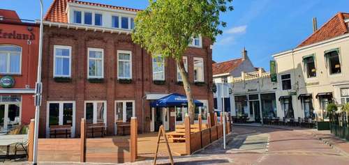 www.hoteltholen.nl