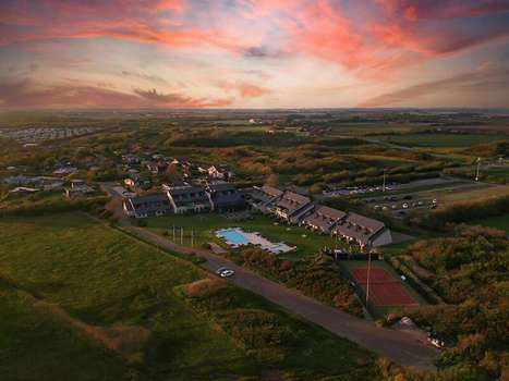 www.zuiderduinbeachhotel.nl