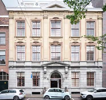 www.dutchgoldenhotel.com