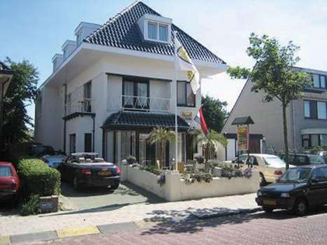 www.villa-tanahlot.nl