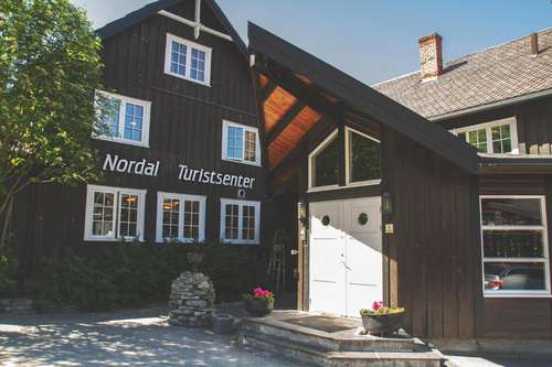 www.nordalturistsenter.no