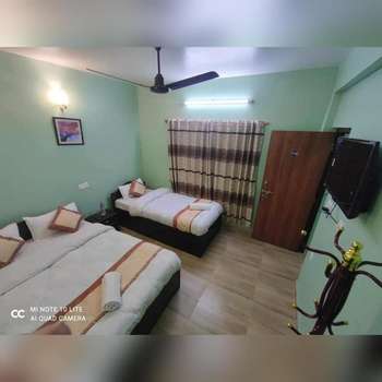 www.hotelpokharaparadise.com