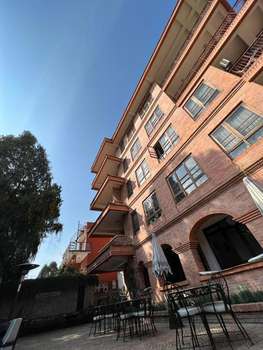 www.summit-nepal.com