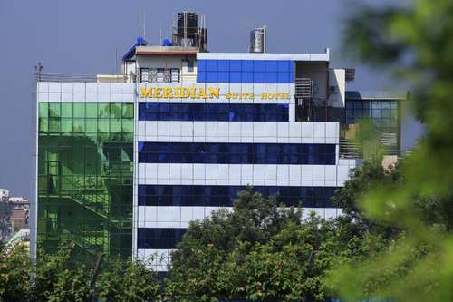 www.meridiansuitehotel.com