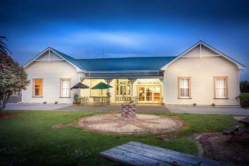 www.karameahotel.co.nz