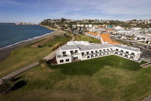 www.eastpierhotel.co.nz